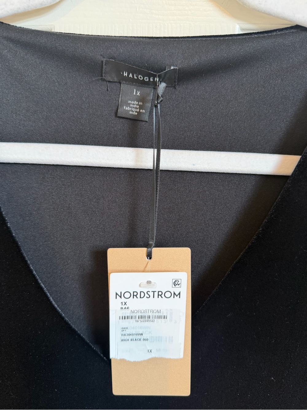 NWT Nordstrom Halogen Velvet Blouse. Black, Size XL (see below) - Picture 6 of 6